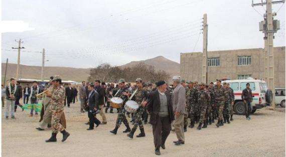 یادواره شهید خزایی با عنوان سرباز روح‌الله در روستای بره فراخ نهاوند برگزار شد/ تصاویر