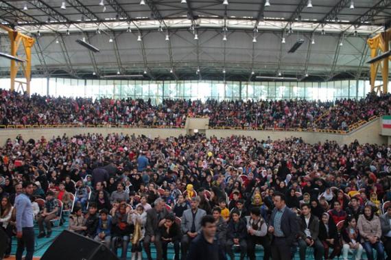 حضور عجیب و پرشمار نهاوندی ها در مراسم جشن عموهای فیتیله ای + تصاویر