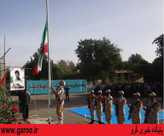 گزارش تصویری برگزاری مراسم صبحگاه مشترک نیروهای نظامی و انتظامی شهرستان نهاوند